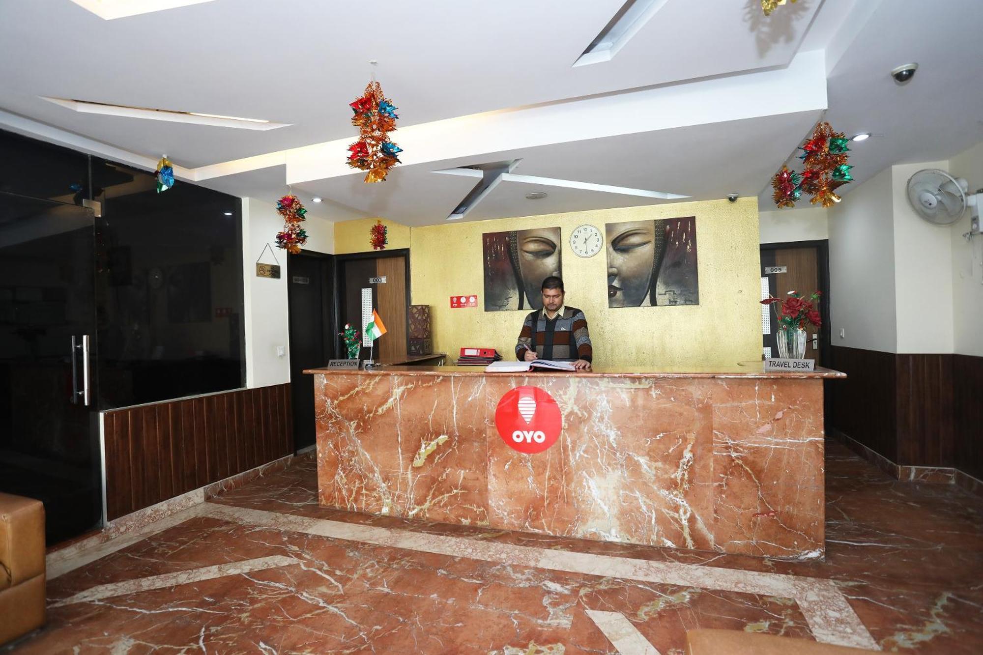OYO Preferred 4212 Hotel Vedas Heritage Delhi  Eksteriør billede