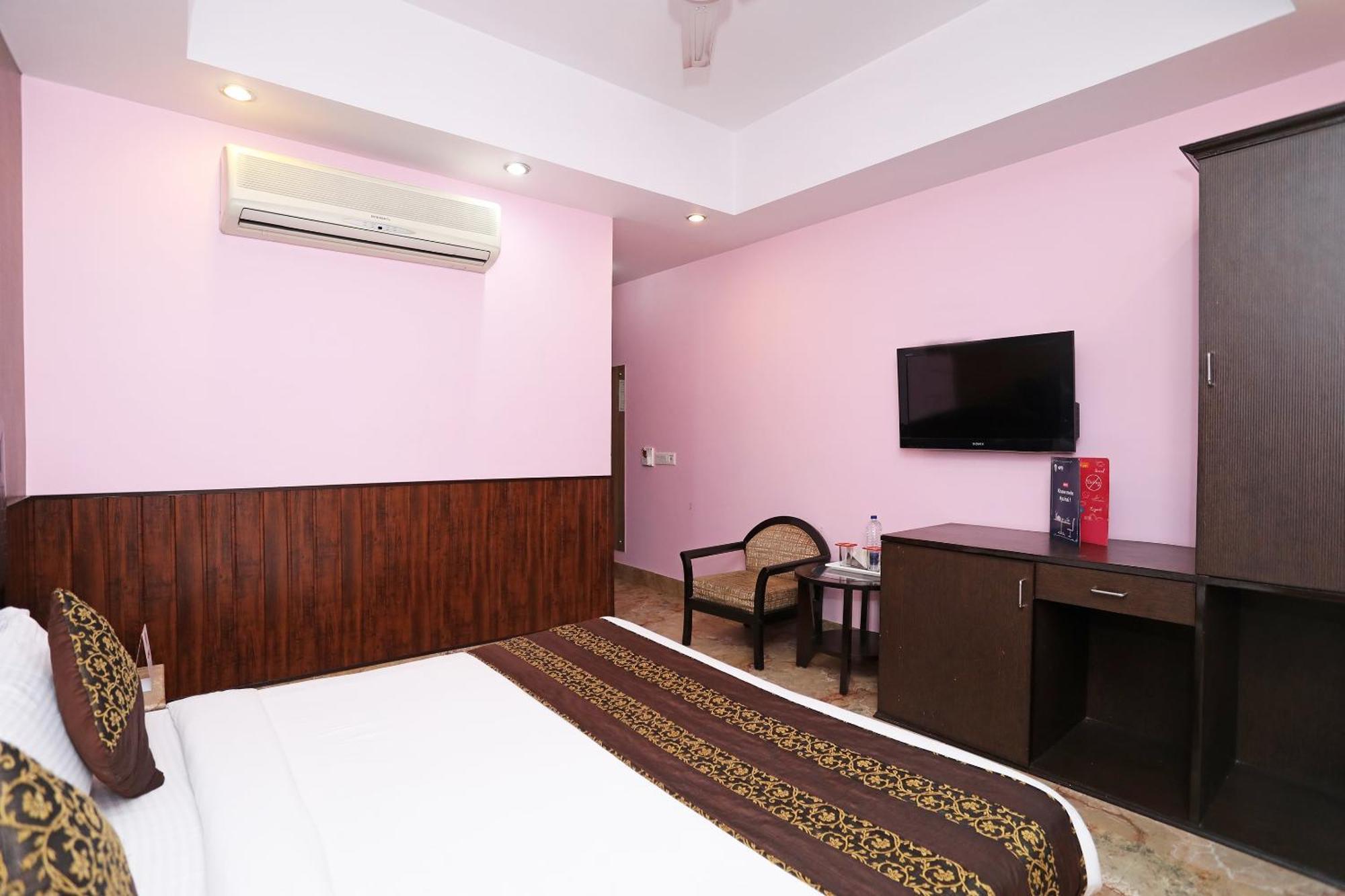 OYO Preferred 4212 Hotel Vedas Heritage Delhi  Eksteriør billede